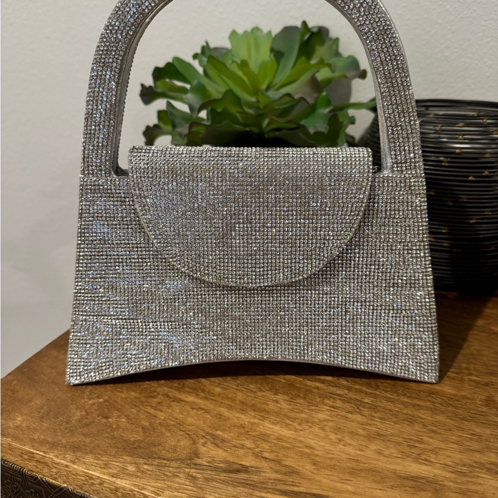 Elegant Silver Handbag